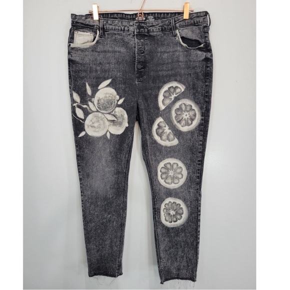 Old Navy Denim - Old Navy Rockstar Super Skinny High Rise jeans Size 18